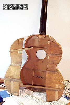 作家 ハルパーン 画題ギター  額プラスチック部分一部破損 作家 ハルパーン 画題ギター 額プラスチック部分一部破損